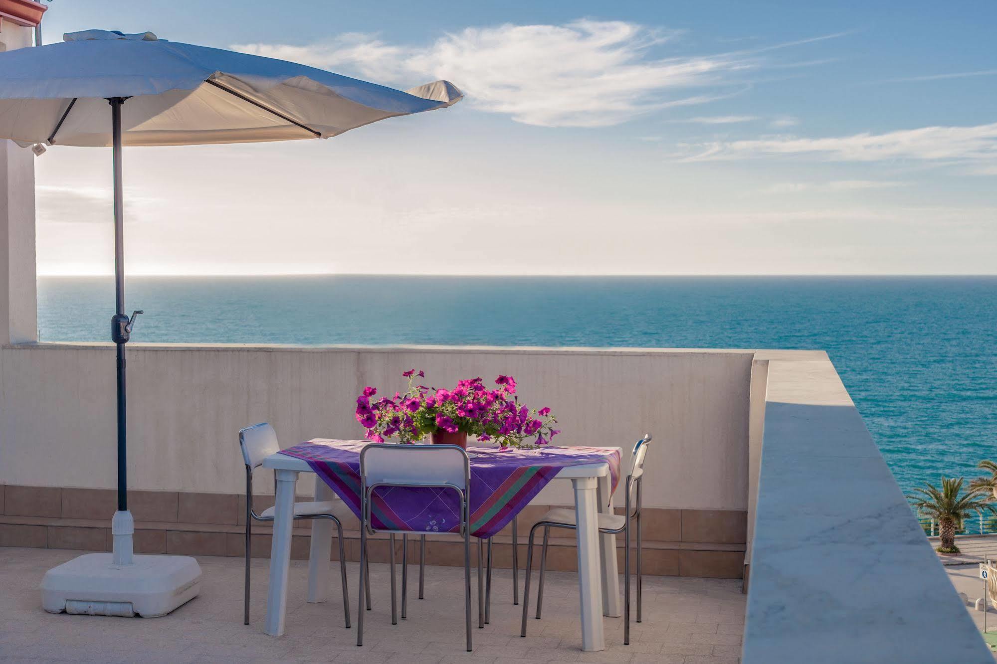 Casa Vacanze Biondo Trappeto  Εξωτερικό φωτογραφία